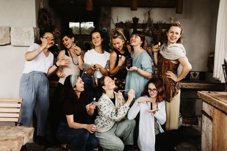 Warsztaty perfumiarskie, warsztaty aromaterapii mindfulness joga