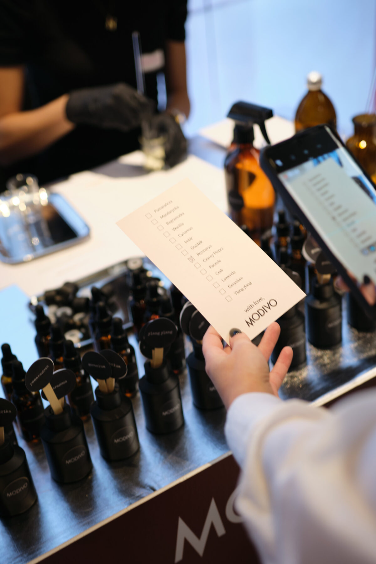 zapachowa ekspozycja strefy relaksu – aromaterapia dla firm.